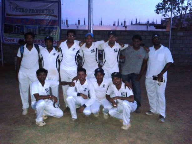 Standing (L to R): Chanakya, Gautam R, Gokul LN, Shoukath, Yugank, Sushanth, Sameer Squatting (L to R): Muthu (C), Goutham, Gaurav, Dinesh