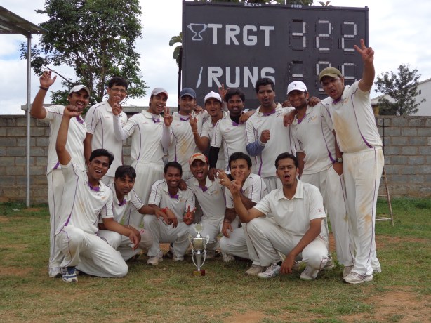 NSN with the tournament runners-up trophy. © The CouchExpert
