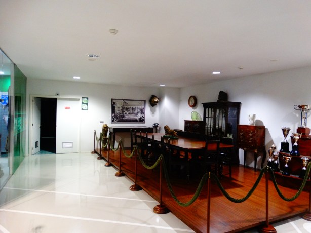 The stadium houses a museum right next to which is the table where players sign their contracts with the management